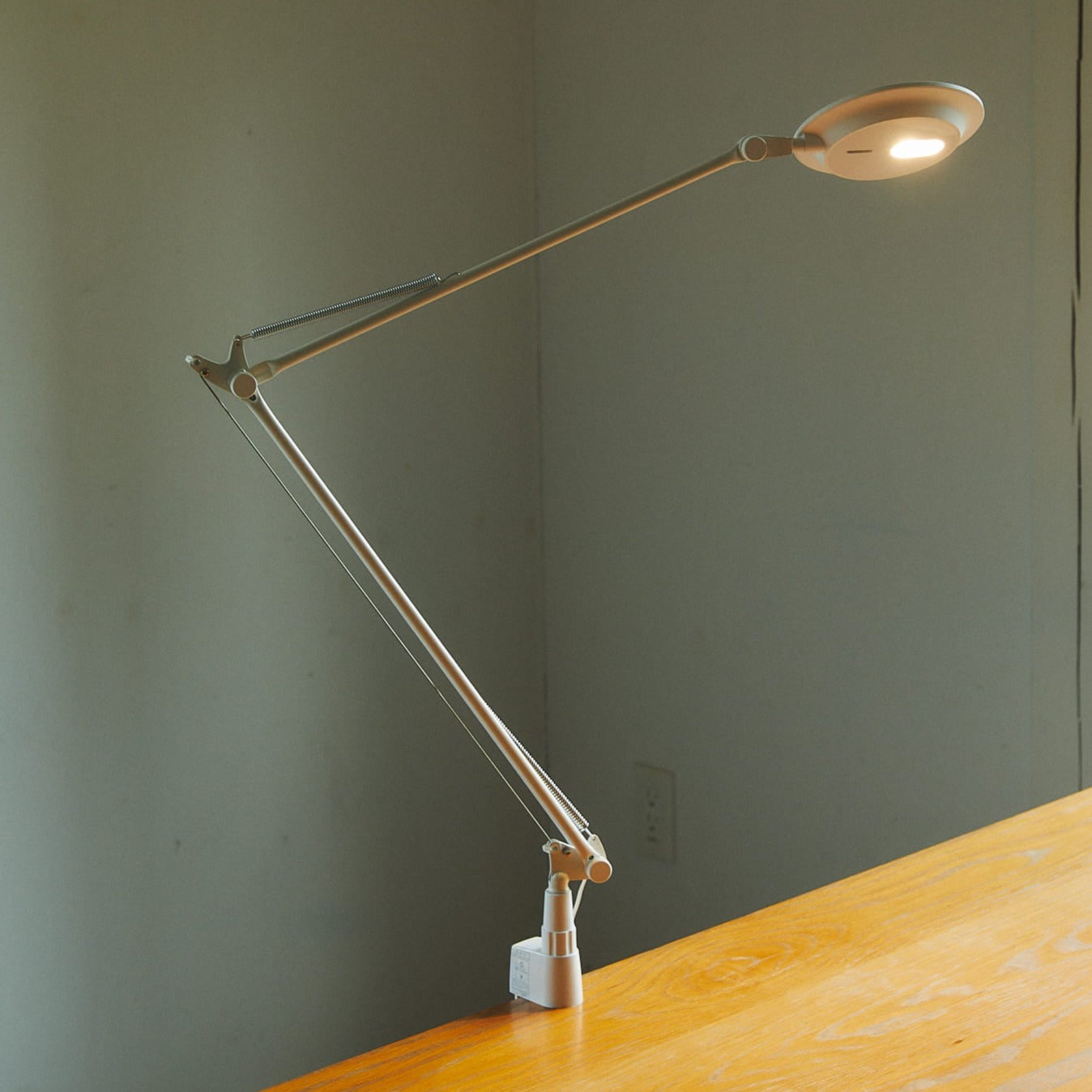 Rebioクランプ LEDデスクライト